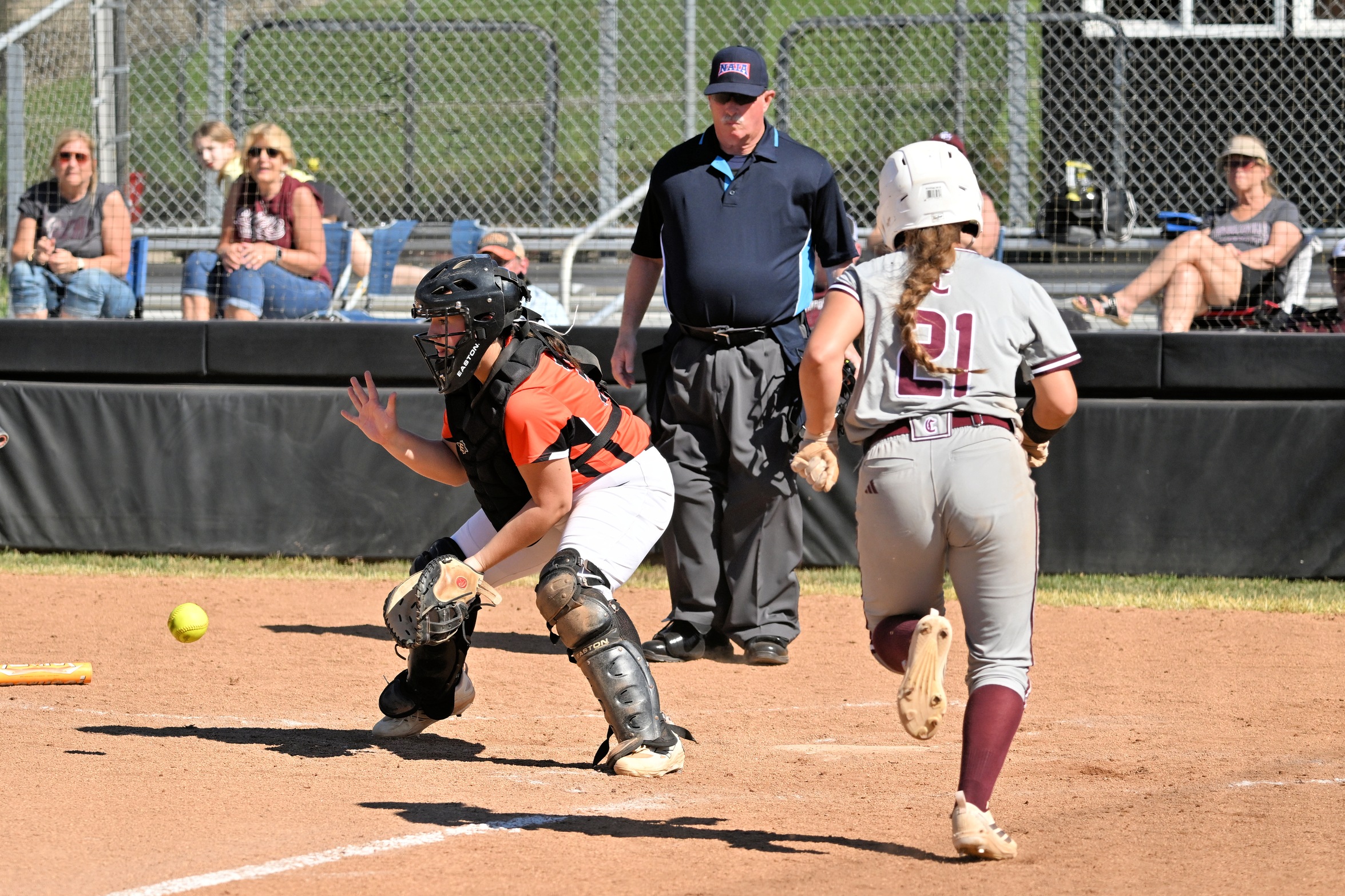 Tigers Explode for Nine Run Third to Beat Eagles