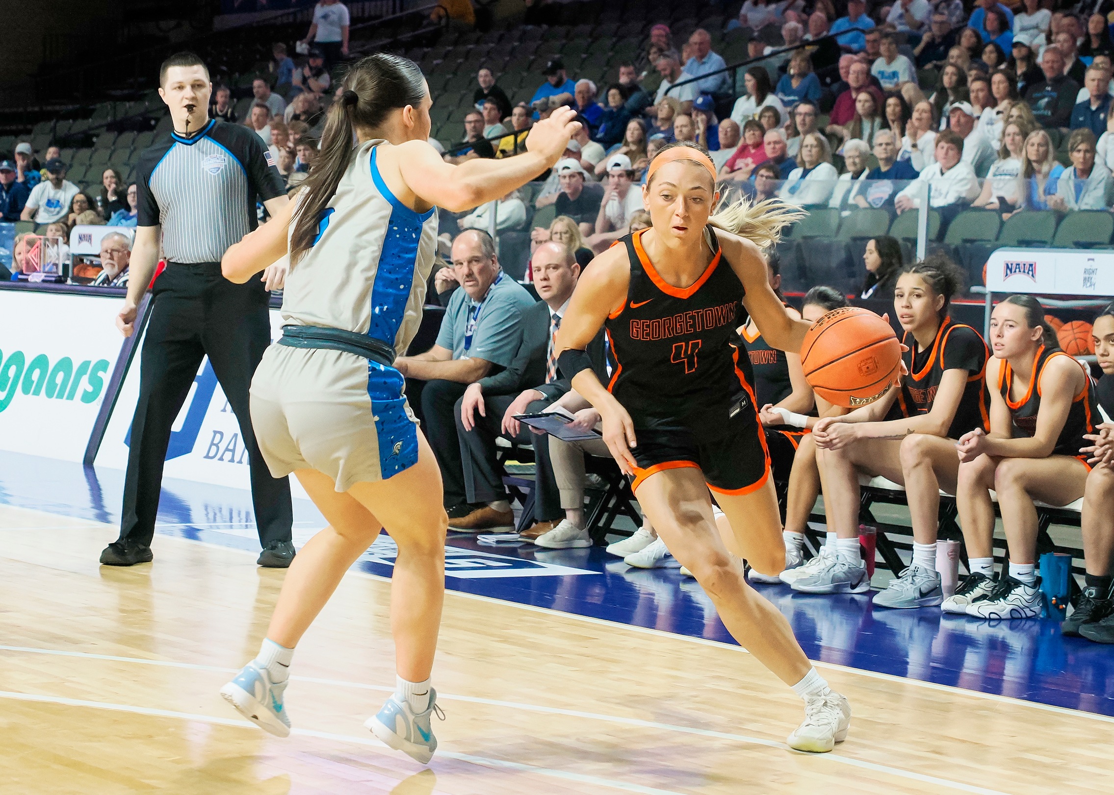 No. 5 Tigers' Run Ends in Quarterfinals to No. 3 Trojans